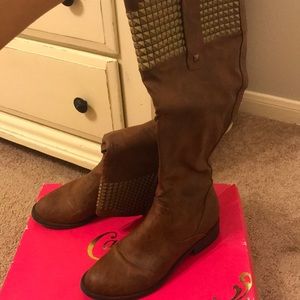 Candies Size 7 Brown Studded Boots